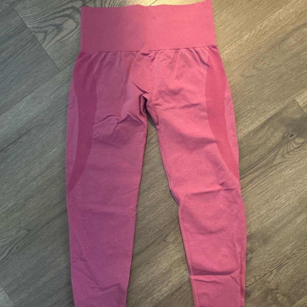 NVGTN Bubblegum pink contour leggings - Picture 3 of 5
